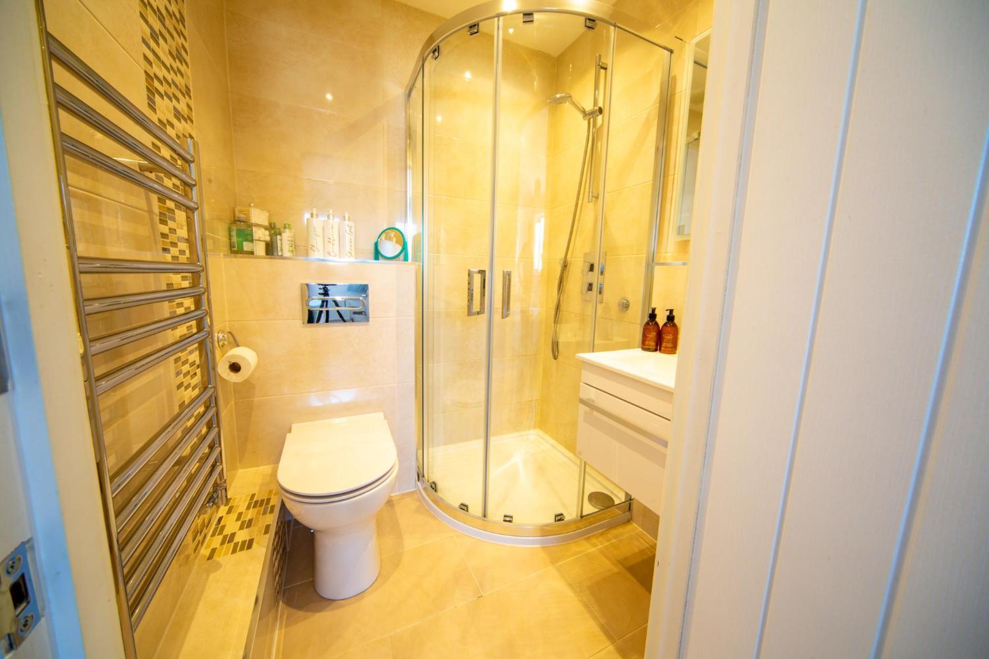 Trethvor House Ensuite Double Room With Free Parking In Quiet Residential Area بادستو المظهر الخارجي الصورة
